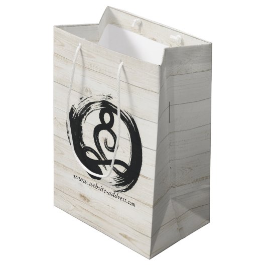 Yoga Instructor Meditation Pose Healer ZEN Symbool Medium Cadeauzakje (Voorkant Gekanteld)