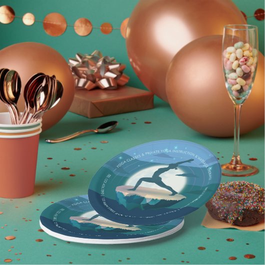 Yoga Instructor Meditation Pose Moon Flying Island Papieren Bordje (Multi)