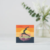 Yoga Instructor Meditation Pose Sun Flying Island Vierkante Visitekaartje (Staand voorkant)