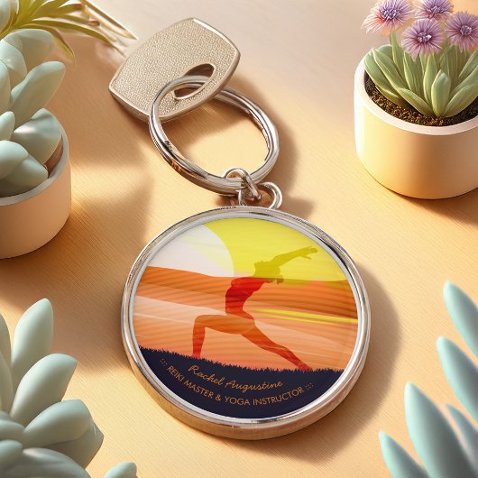 Yoga Instructor Sun Salutation Crescent Moon Pose Sleutelhanger