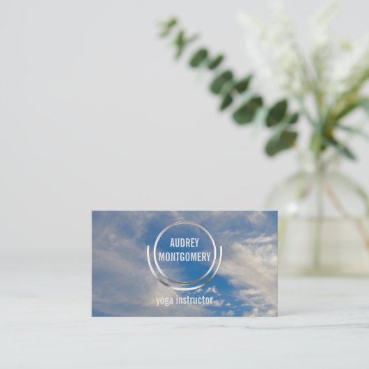 Yoga Instructor Zen | Blue Sky Clouds Relax Visitekaartje (Staand voorkant)