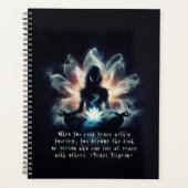 Yoga-instructrice Meditatiehouding Glanzende Nevel Planner (Voorkant)