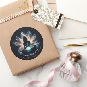Yoga-instructrice Meditatiehouding Glanzende Nevel Ronde Sticker