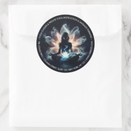 Yoga-instructrice Meditatiehouding Glanzende Nevel Ronde Sticker