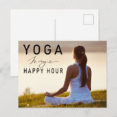 Yoga is mijn happy hour Vrouw die yogahouding doet Briefkaart (Voorkant / Achterkant)
