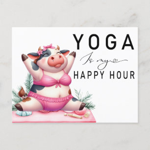Yoga Koe is mijn happy hour Vrouw die yoga doet Briefkaart