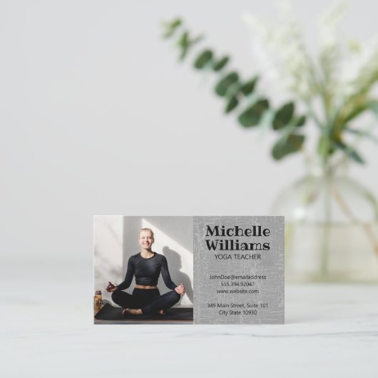 Yoga Lerares Zitend Visitekaartje (Staand voorkant)