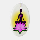 Yoga meditatie in roze lotusbloem keramisch ornament (Rechts)