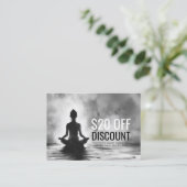Yoga Meditatie Instructeur Lotus Pose Inkt Schilde Kortingskaartje (Staand voorkant)