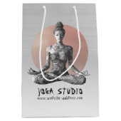 Yoga Meditatie Instructeur Reiki Master Lotus Pose Medium Cadeauzakje (Voorkant)