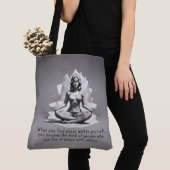 Yoga Meditatie Instructeur Reiki Master Low Poly Tote Bag (Dichtbij)