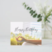 Yoga meditatie vrouw focus op vinger Verjaardag Briefkaart (Staand voorkant)