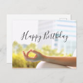 Yoga meditatie vrouw focus op vinger Verjaardag Briefkaart (Voorkant / Achterkant)