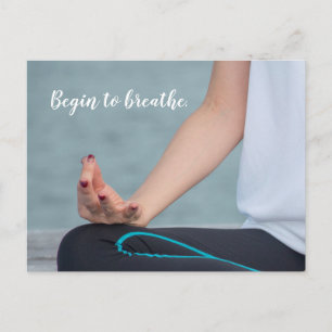 Yoga Meditation begint met het ademen van uw vinge Briefkaart
