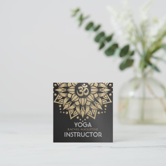Yoga Meditation Instructor Gold Mandala Om Symbol Vierkante Visitekaartje (Staand voorkant)