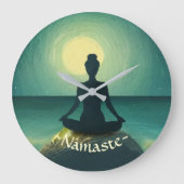 Yoga Meditation Pose on Rock Full Moon Stars Night Grote Klok (Voorkant)