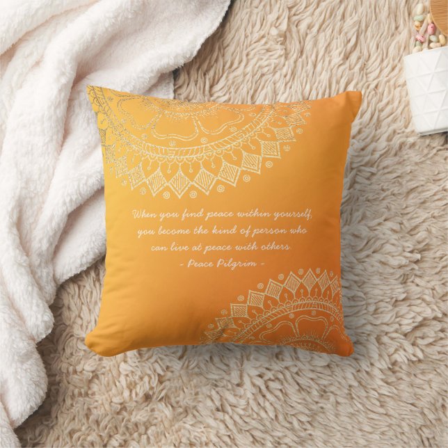 Yoga Meditation Teacher Oranje Gold Mandala Quotte Kussen (Deken)