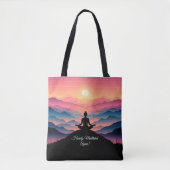 Yoga met een Zonsondergang Uitzicht - Voeg Naam of Tote Bag (Voorkant)