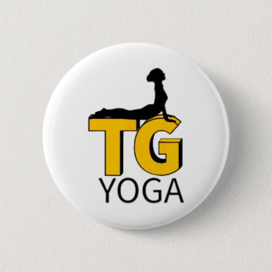 Yoga Met Tg Logo Ronde Button 5,7 Cm (Voorkant)