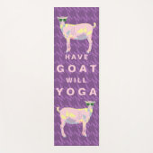 Yoga Pastels geit op Paarse monogram achtergrond Yogamat (Voorkant)