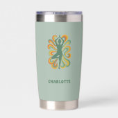 Yoga pose retro swirls name sage green geïsoleerde drinkbeker (Achterkant)