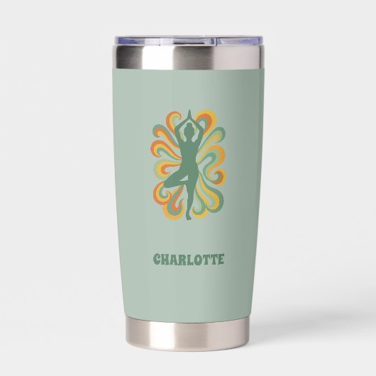 Yoga pose retro swirls name sage green geïsoleerde drinkbeker (Voorkant)