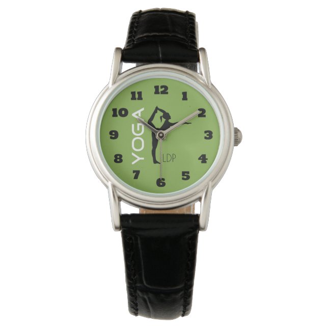 Yoga Pose Silhouet op Groene Achtergrond Monogram Horloge (Voorkant)