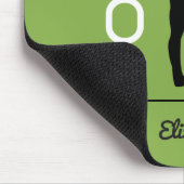 Yoga Pose Silhouette op Groen Gepersonaliseerd Muismat (Hoek)