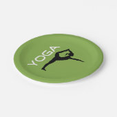 Yoga Pose Silhouette over groene achtergrond Papieren Bordje (Gekanteld)