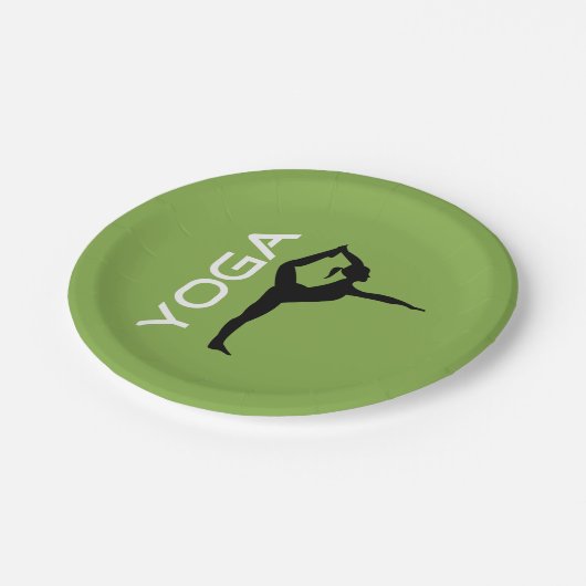 Yoga Pose Silhouette over groene achtergrond Papieren Bordje (Gekanteld)