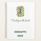 Yoga pose swirls green orange slogan retro 2026 planner (Voorkant)