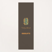 Yoga pose swirls retro brown orange name slogan yogamat (Voorkant)