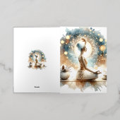 Yoga pose vrouw zittend bruin kalm folie wenskaart (Buiten Laag)