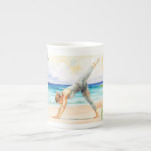 Yoga Position by the beach  Porselein Kop (Voorkant)