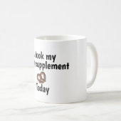 Yoga pretzel supplement koffiemok (Voorkant rechts)