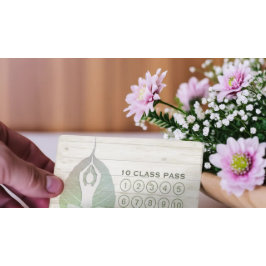 Yoga Studio Class Pass Meditation Pose Bodhi Leaf Klantenkaartje