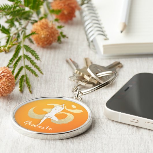 Yoga Studio Instructor Meditation Pose OM-symbool Sleutelhanger (Zijkant)