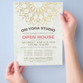 YOGA Studio Open House Goud Folie Mandala Bloemen Flyer (Hand)