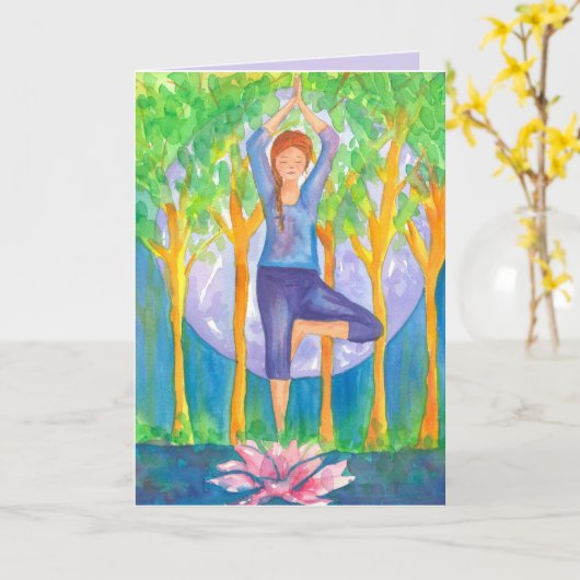 Yoga Tree Pose Vrouw Happy Birthday Kaart (Gele Bloem)