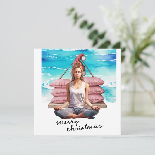 Yoga Vrouw op het strand Kerstmis thema Feestdagenkaart (Staand voorkant)
