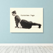  Yoga Vrouw Up Dog Antiek Canvas Afdruk (Insitu (Houten vloer))