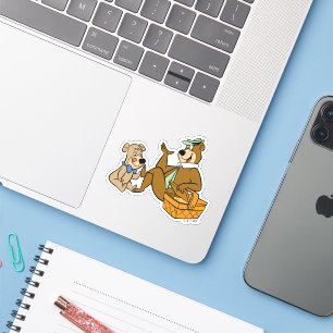 Yogi Beer en Boo-Boo picknick snack Sticker