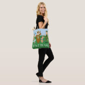 Yogi Beer en vrienden Classic Pose Tote Bag (Op model)