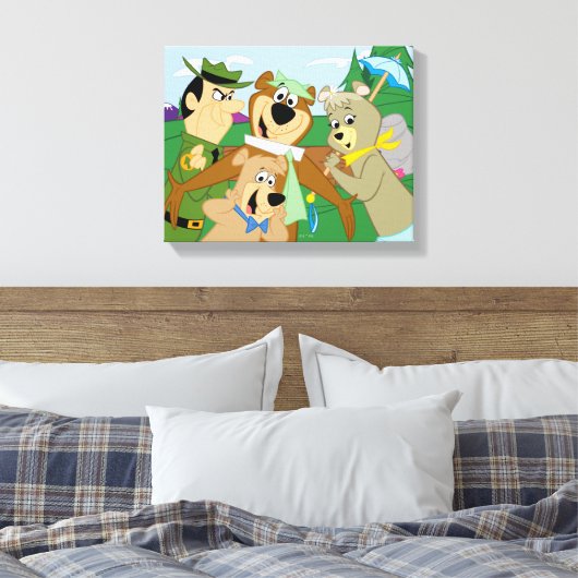 Yogi Beer en Vrienden Framed Forest Afbeelding Canvas Afdruk (Insitu (Slaapkamer))