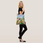 Yogi Beer en Vrienden Framed Forest Afbeelding Tote Bag (Op model)