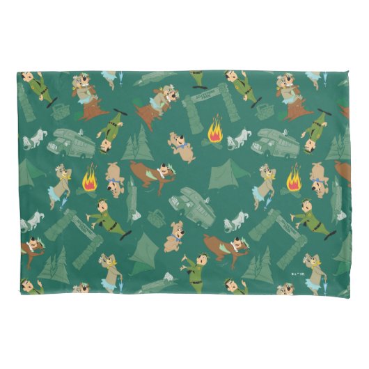 Yogi Beer en vrienden Jellystone Park Camp Pattern Kussensloop (Voorkant)