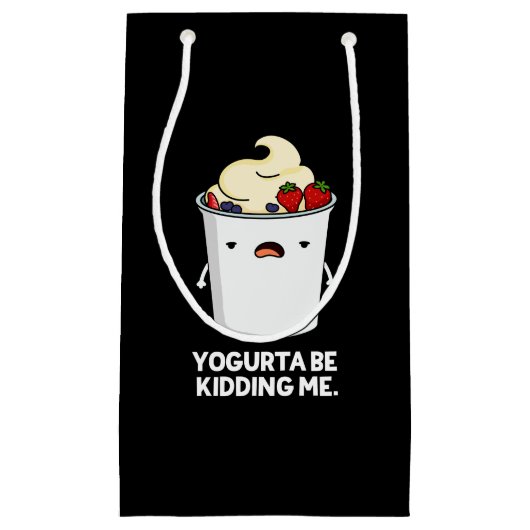 Yogurta zal me schimmelen Yogurt Pun Dark BG Klein Cadeauzakje (Voorkant)
