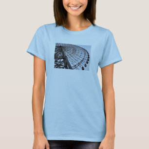 Yokohama, Japanse Ferris Wheel op een T-shirt