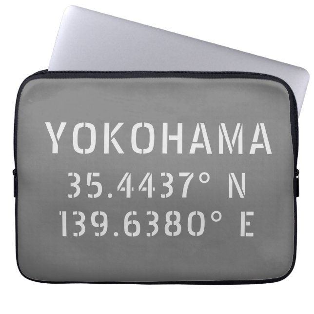 Yokohama Latitude & lengte Laptop Sleeve (Voorkant)