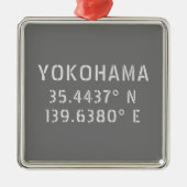 Yokohama Latitude & lengte Metalen Ornament (Voorkant)